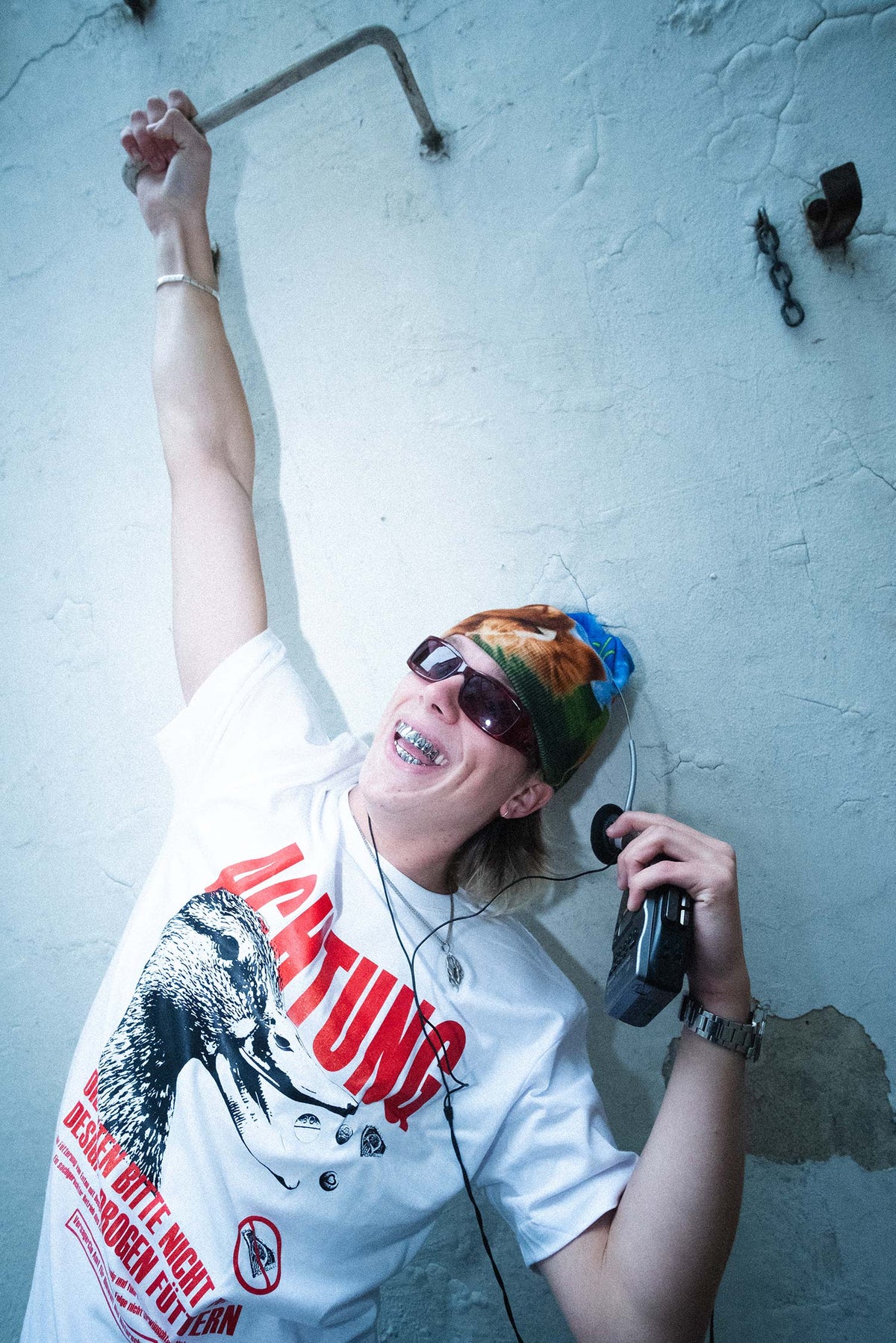 Noah Kraus im Die Enten bitte nicht mit Designerdrogen füttern T-Shirt