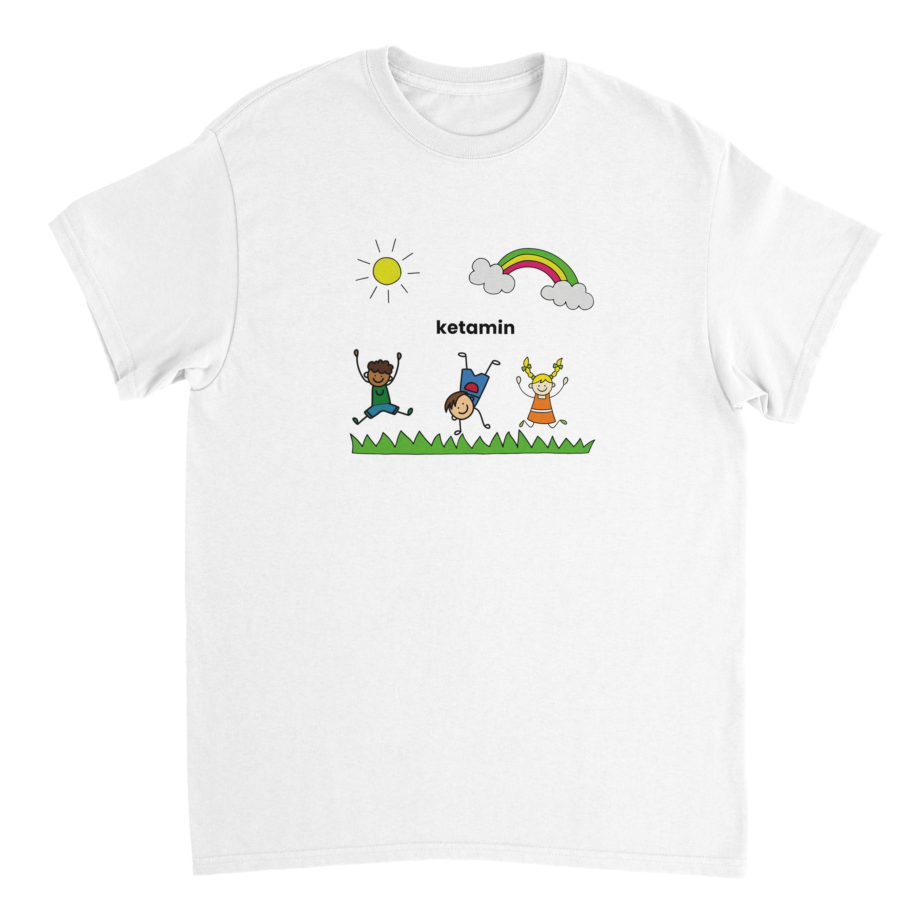 weißes T-Shirt mit der Aufschrift Ketamin mit gezeichneten spielenden Kindern, einem Regenbogen und einer Sonne