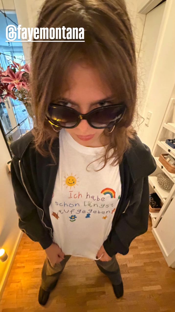 Faye Montana im Ich habe schon längst aufgegeben T-Shirt