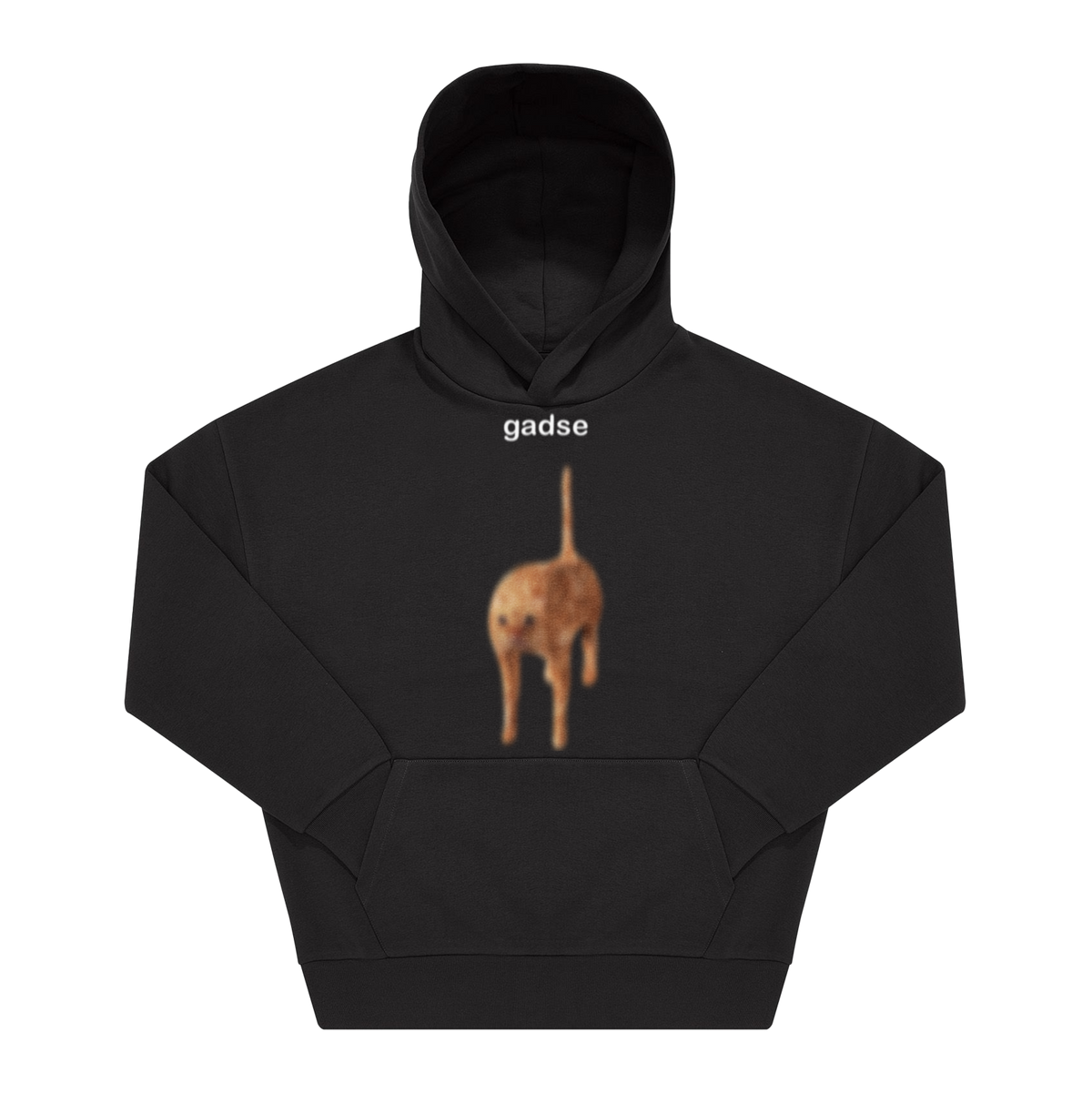Schwarzer Hoodie mit Frontprint: Schriftzug „gadse" in Weiß über unscharfem Foto eines Hundes von hinten